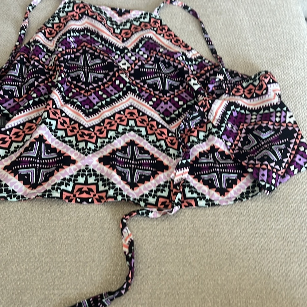 Geometric Patterned Tank Top - Picture 5 of 5